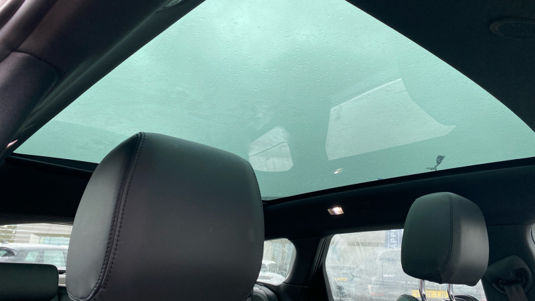 Land Rover Range Rover Evoque 1.5 P300e R-Dynamic HSE 5dr Auto Hatchback